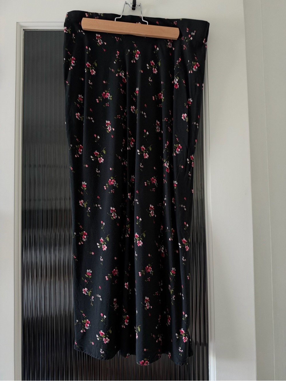 GAP Black Midi Skirt with Pink/Red Floral Print, Unlined, Lightweight, Fall